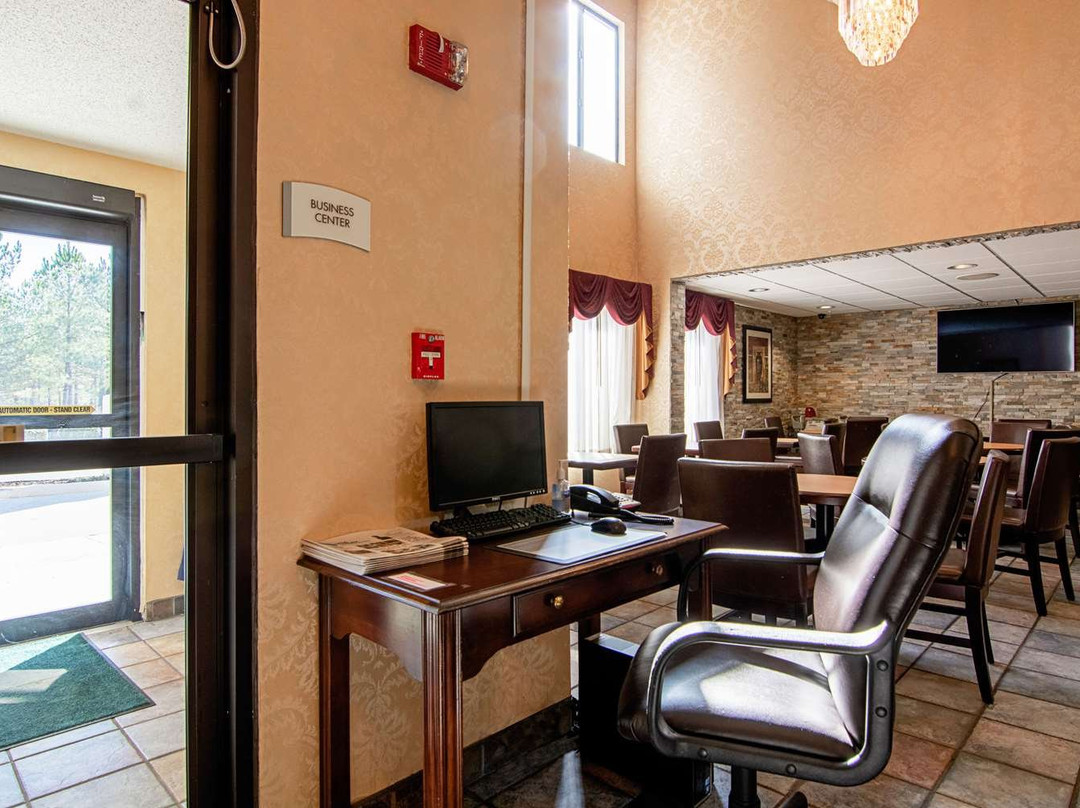 Quality Inn & Suites主图