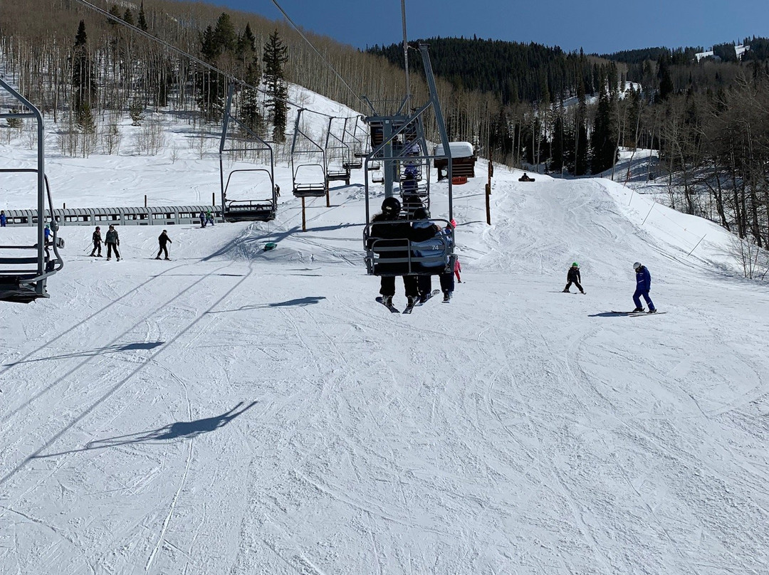 Ski & Snowboard School at Beaver Creek景点图片