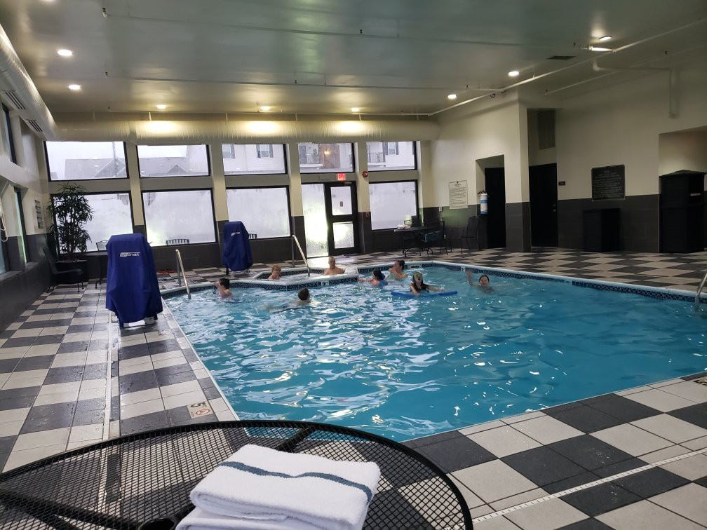 哥伦布贝斯特韦斯特套房酒店主图