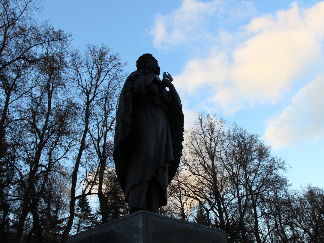 St. Lavrentiy Monument景点图片