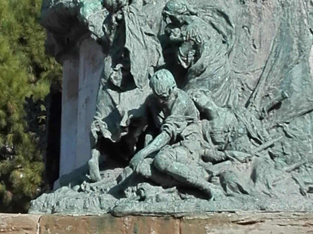 Monumento a los Sitios de Zaragoza景点图片