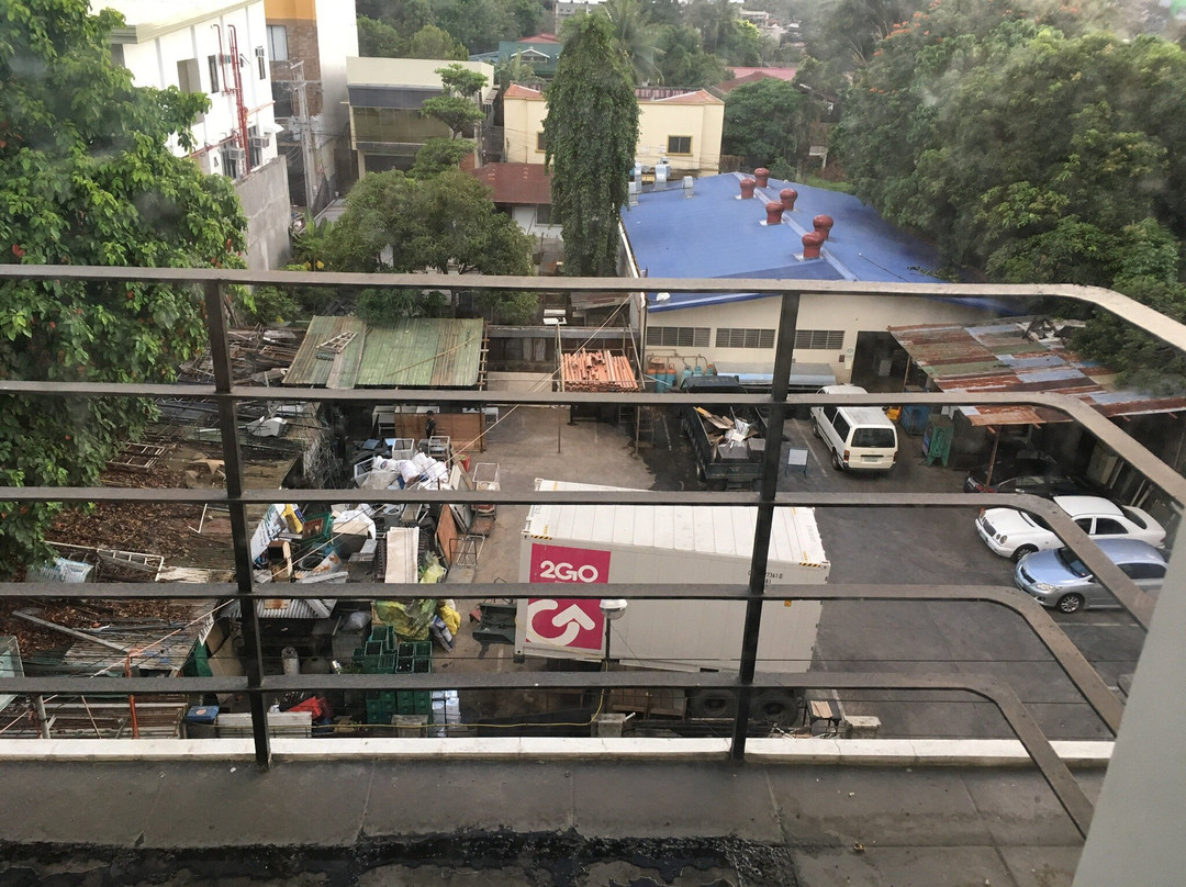 L Fisher Chalet主图