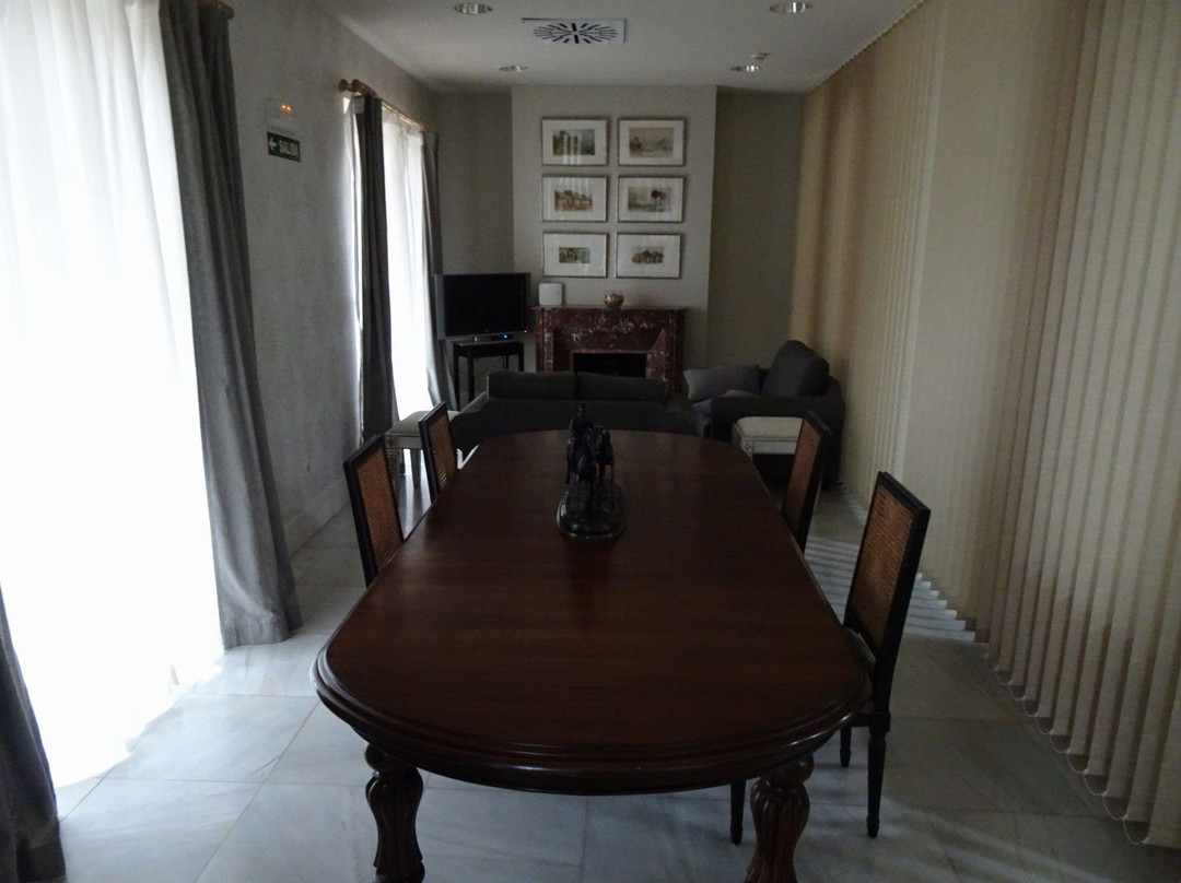 马尔西利亚别墅酒店主图