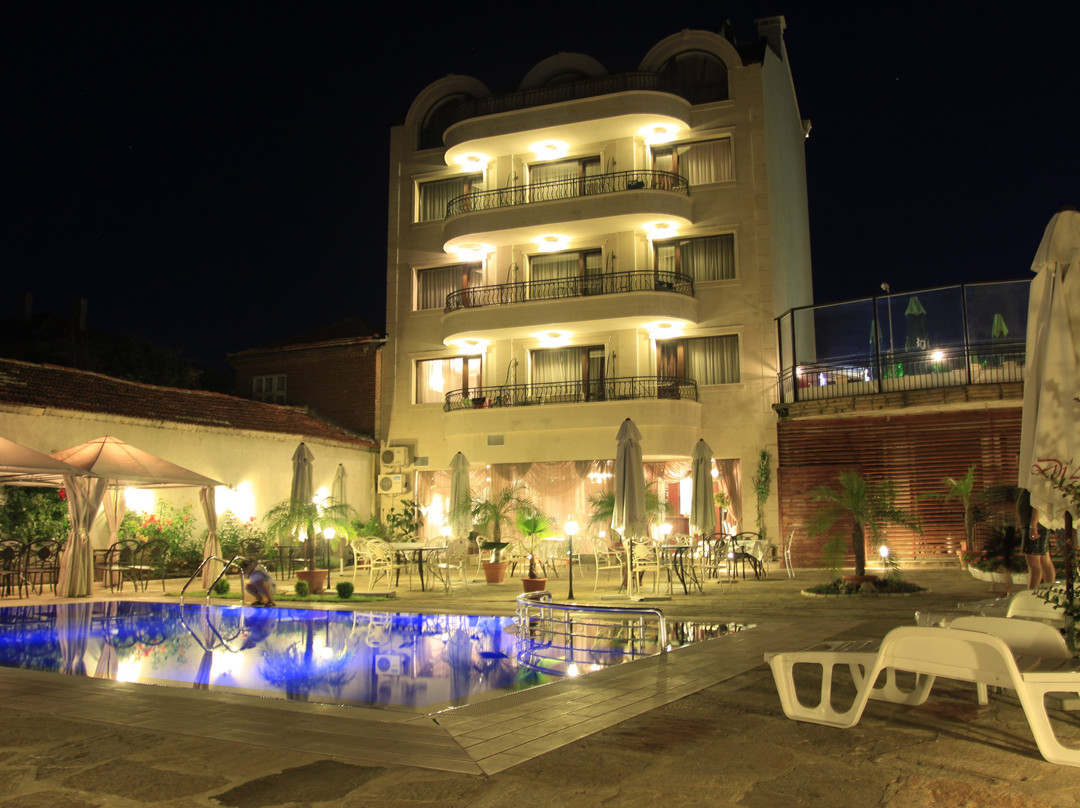 帕拉索比亚拉酒店主图