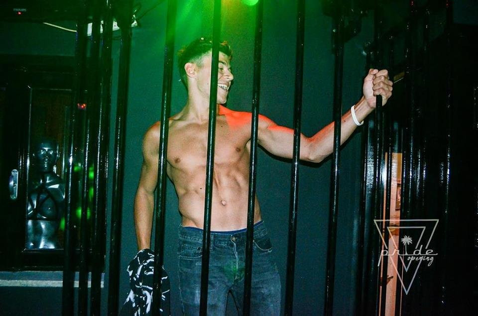 Pride Bar-Chora必去景点