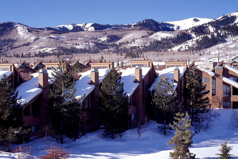 Red Pine Condominiums by All Seasons Resort Lodging主图