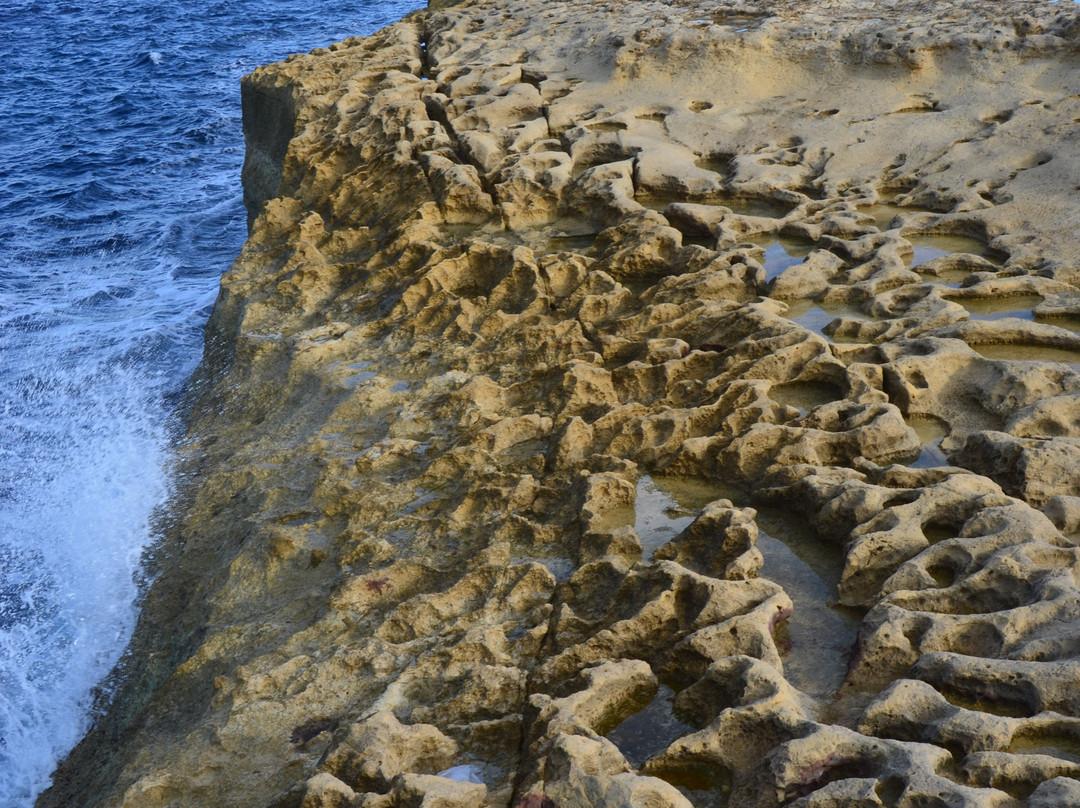Xwejni Salt Pans-Zebbug必去景点