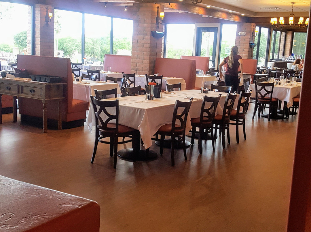 Amado餐馆和美食-Grill on the Green