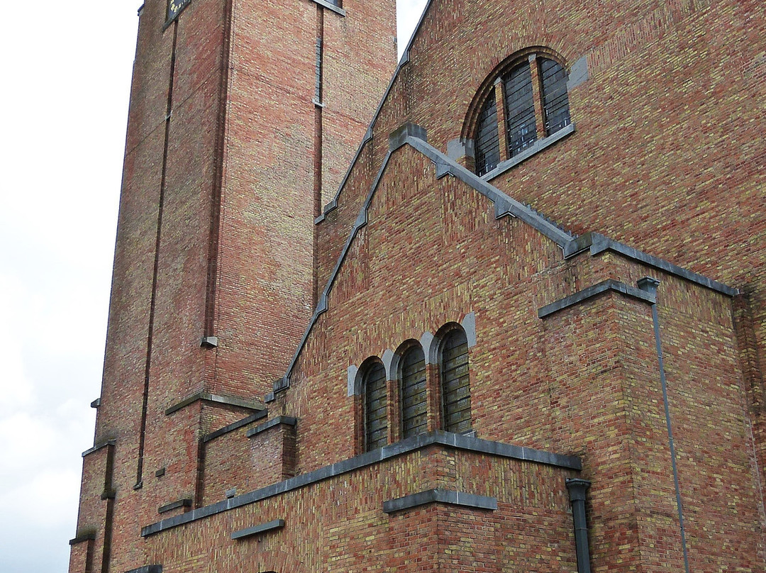 Onze-Lieve-Vrouwekerk, Zonnebeke景点图片