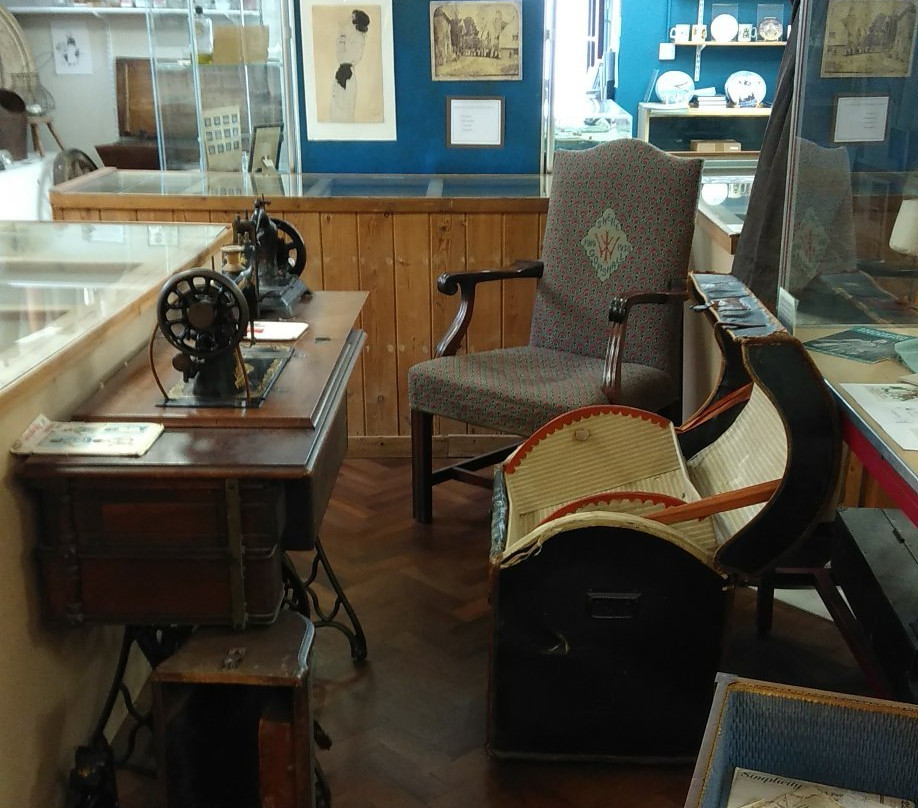 Shere Museum景点图片