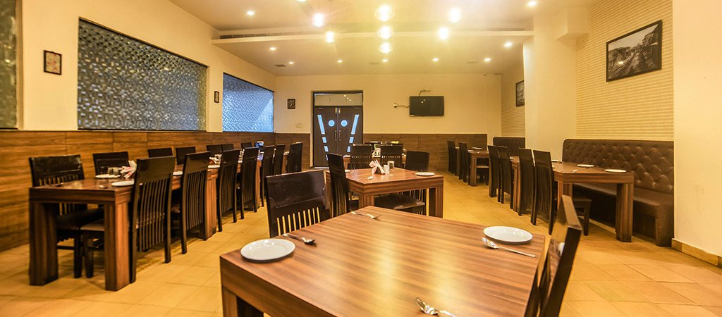 Capital O 61658 Bhatia Hotel主图