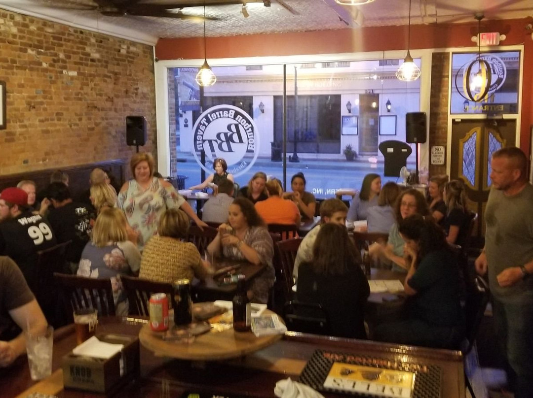 Bourbon Barrel Tavern-伊丽莎白敦必去景点