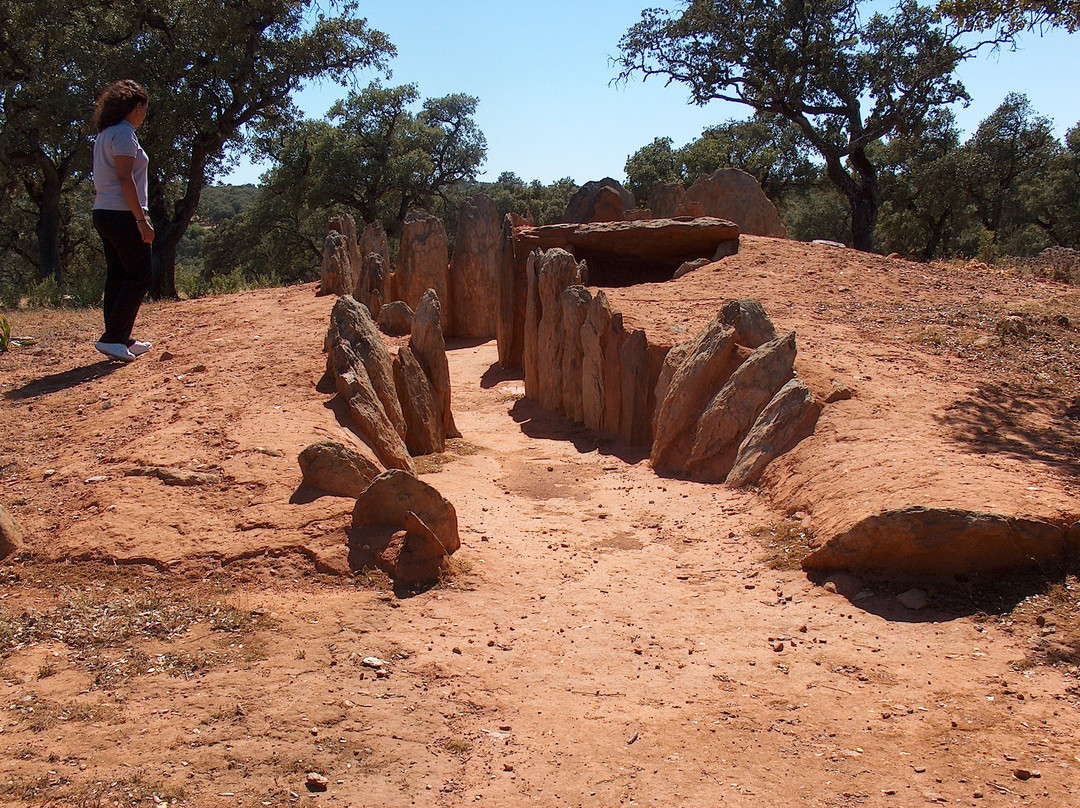 Conjunto Dolmenico De Los Gabrieles-Valverde del Camino必去景点