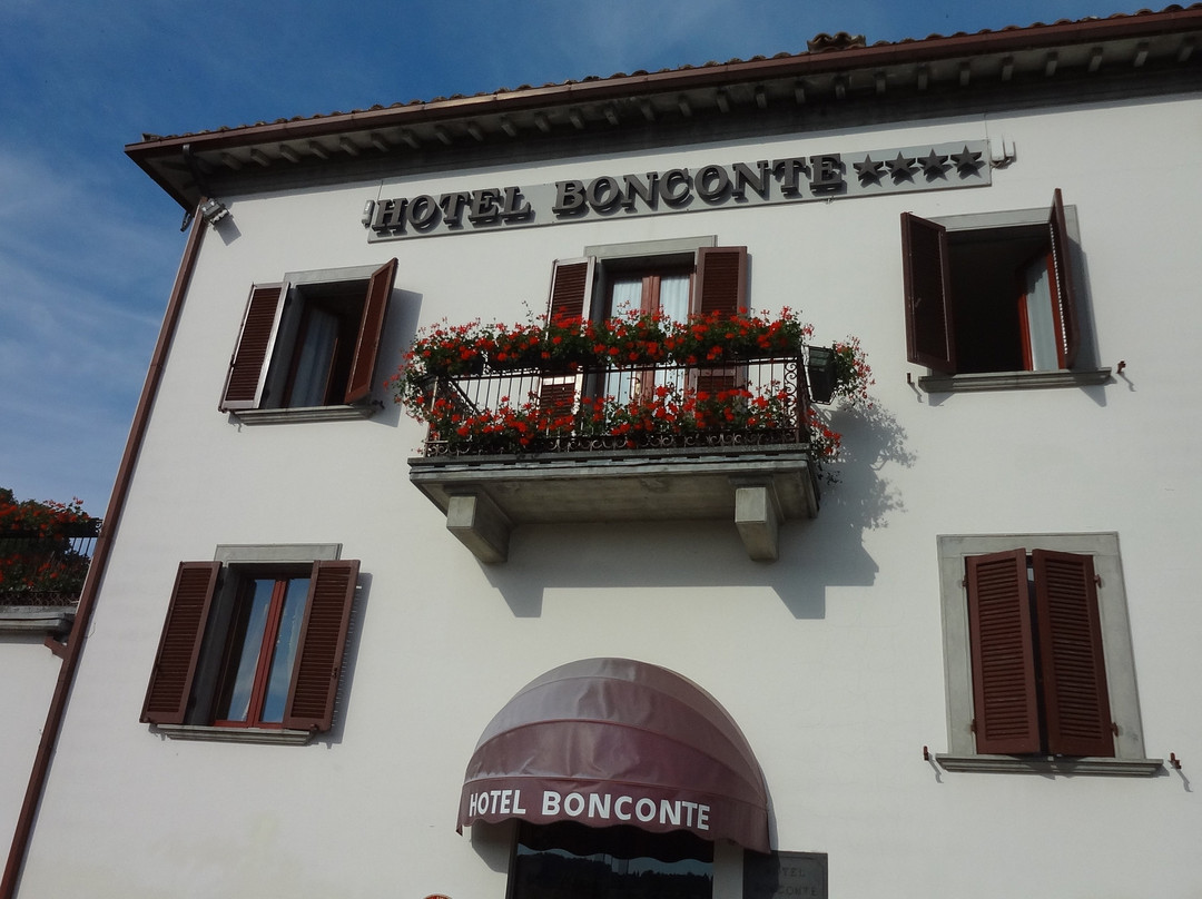 波肯特酒店主图