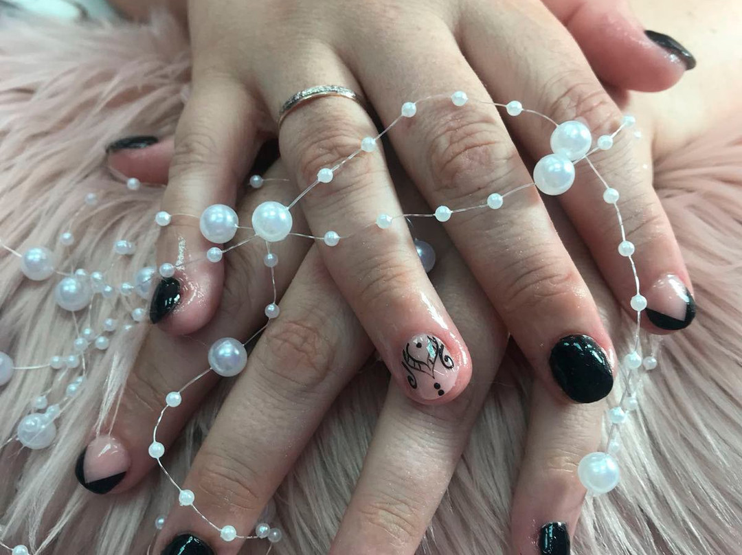 Dulcinea Nails-阿尔卡拉-德-哈纳雷斯必去景点