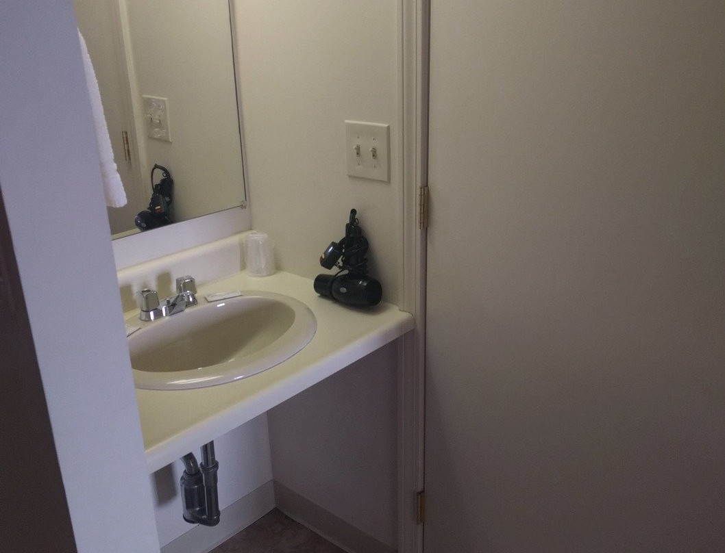 Eagle's Lodge Motel主图