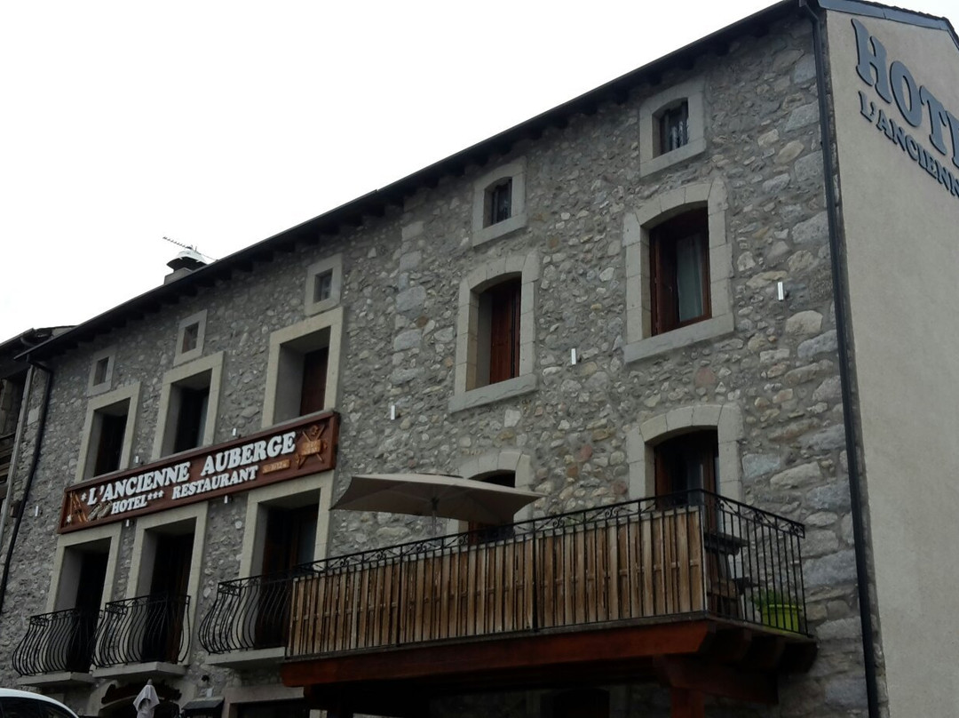 Logis Hôtel l'Ancienne Auberge主图