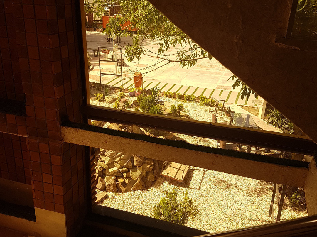 Hotel Iranian主图