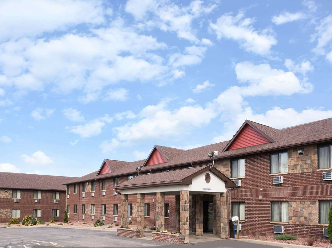 Baymont by Wyndham Eau Claire WI主图