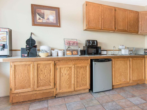 水牛城温德姆速8酒店主图