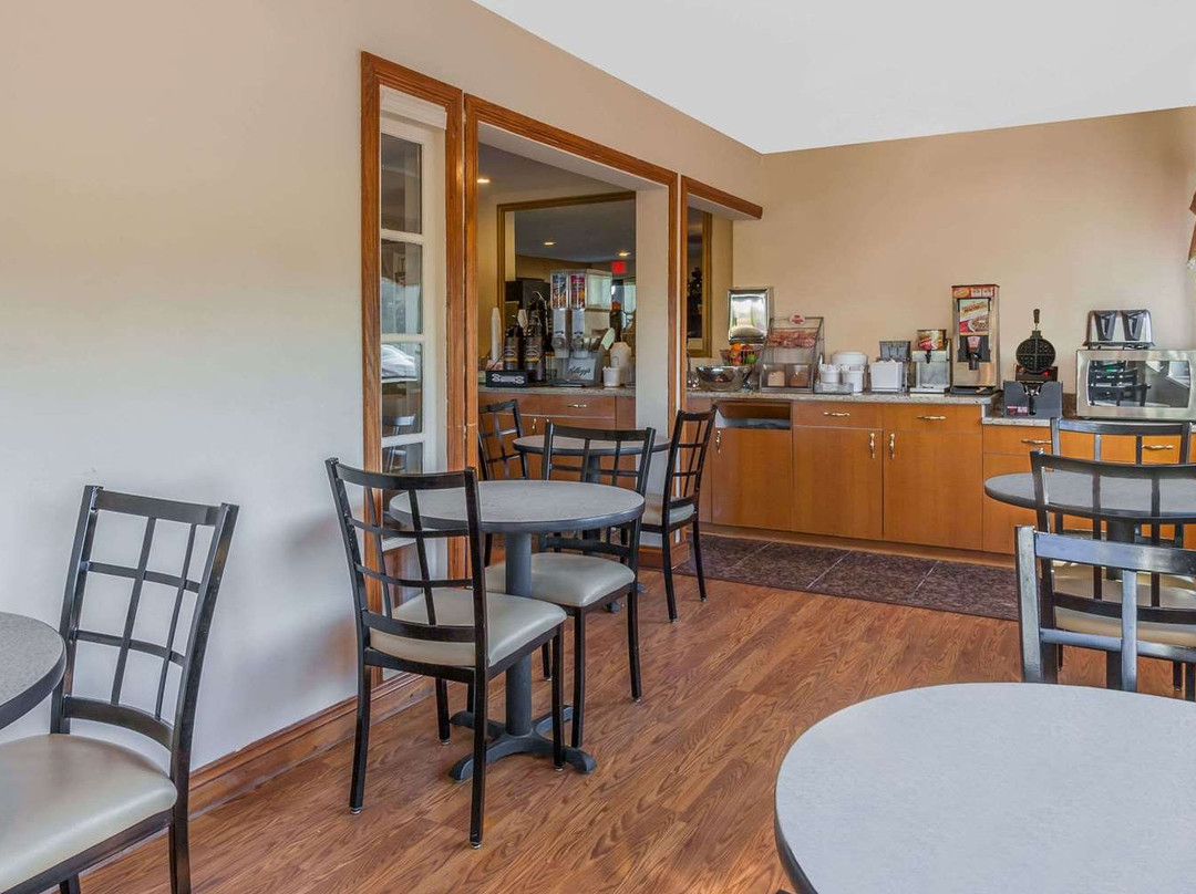 Super 8 by Wyndham Imlay City主图