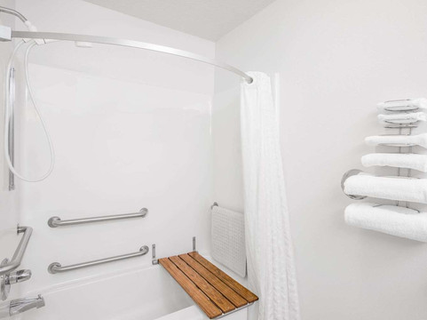 贝瑟尼速8酒店主图