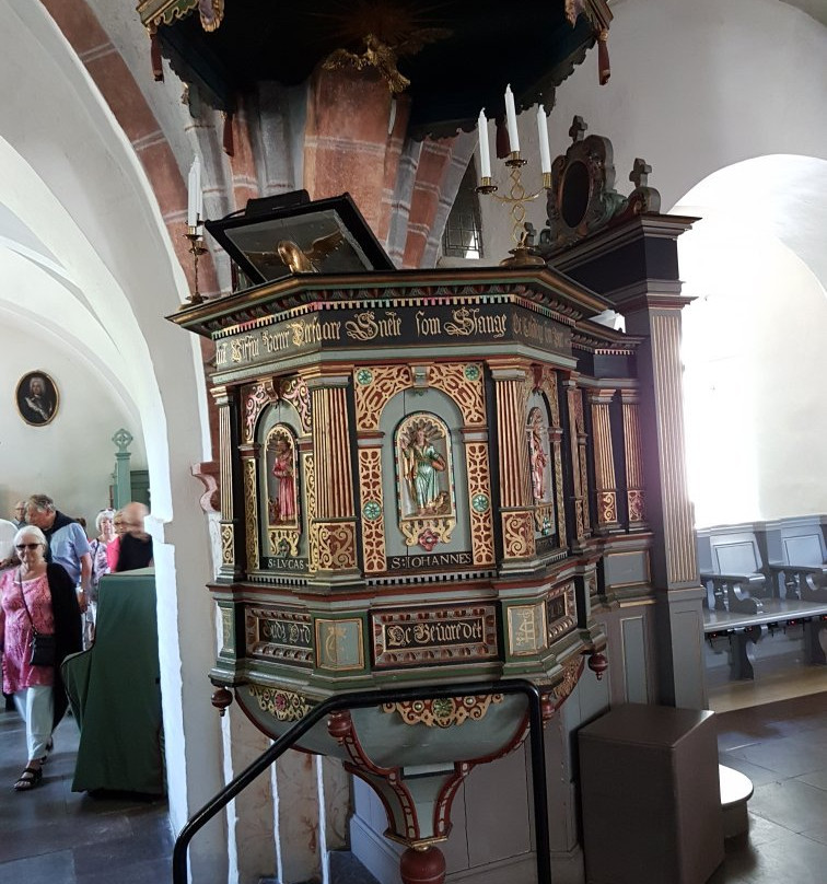 Brunnby Church-Nyhamnslage必去景点