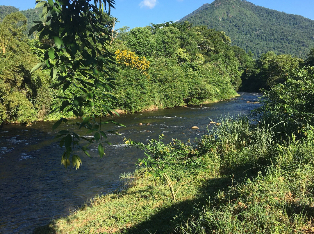 Bracuhy Beach-安格拉杜斯雷斯必去景点