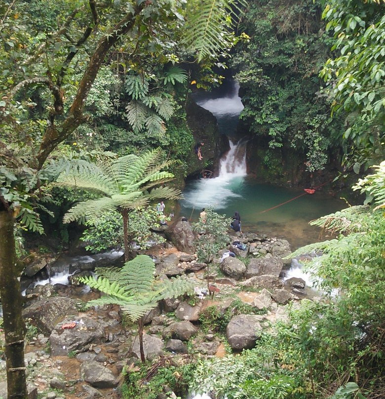 Cibulao Waterfall景点图片