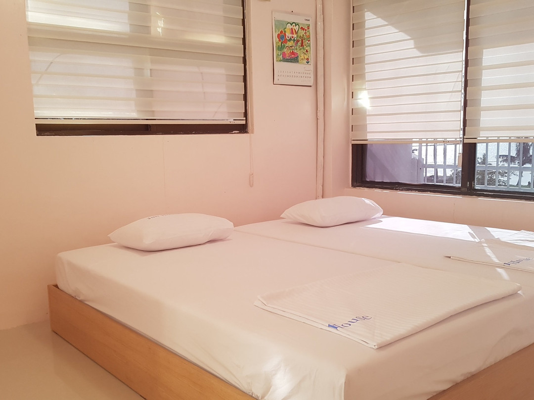 Jun Guest House