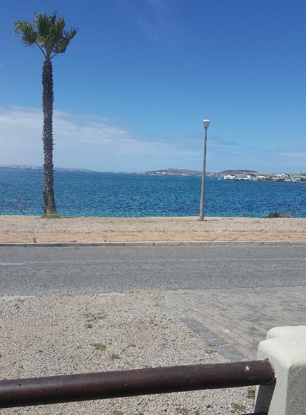 12 on Beach Guest House主图