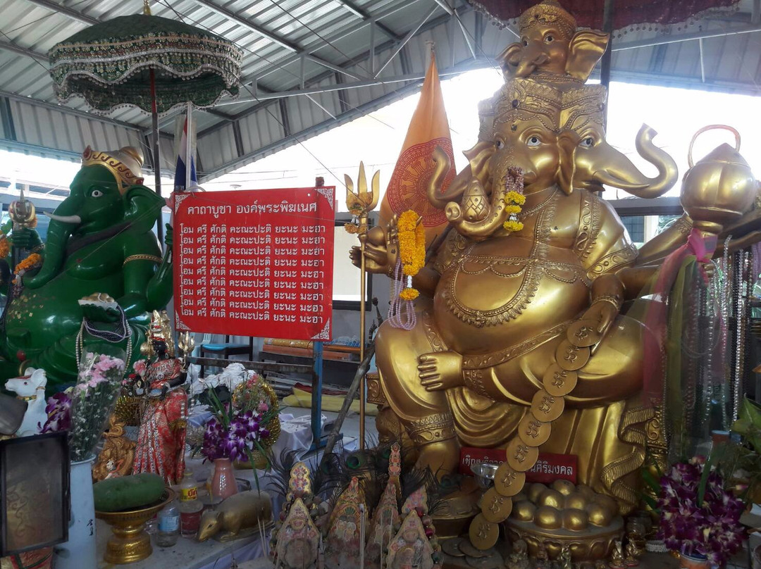 Phra Pothisat Kuan Im Park-龙仔厝必去景点