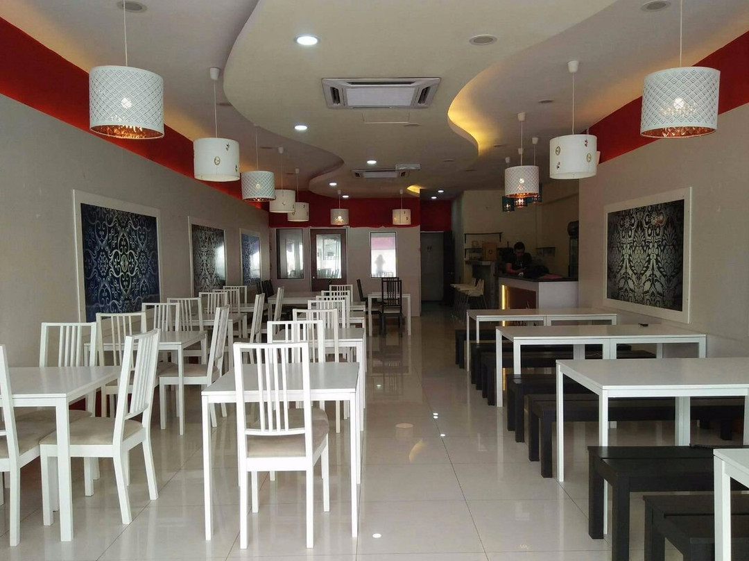 Laguna Filipino Bar & Restaurant