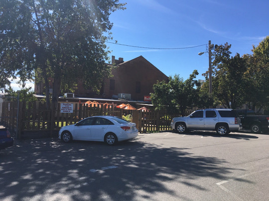 Madison餐馆和美食-Gregg's Bar & Grill