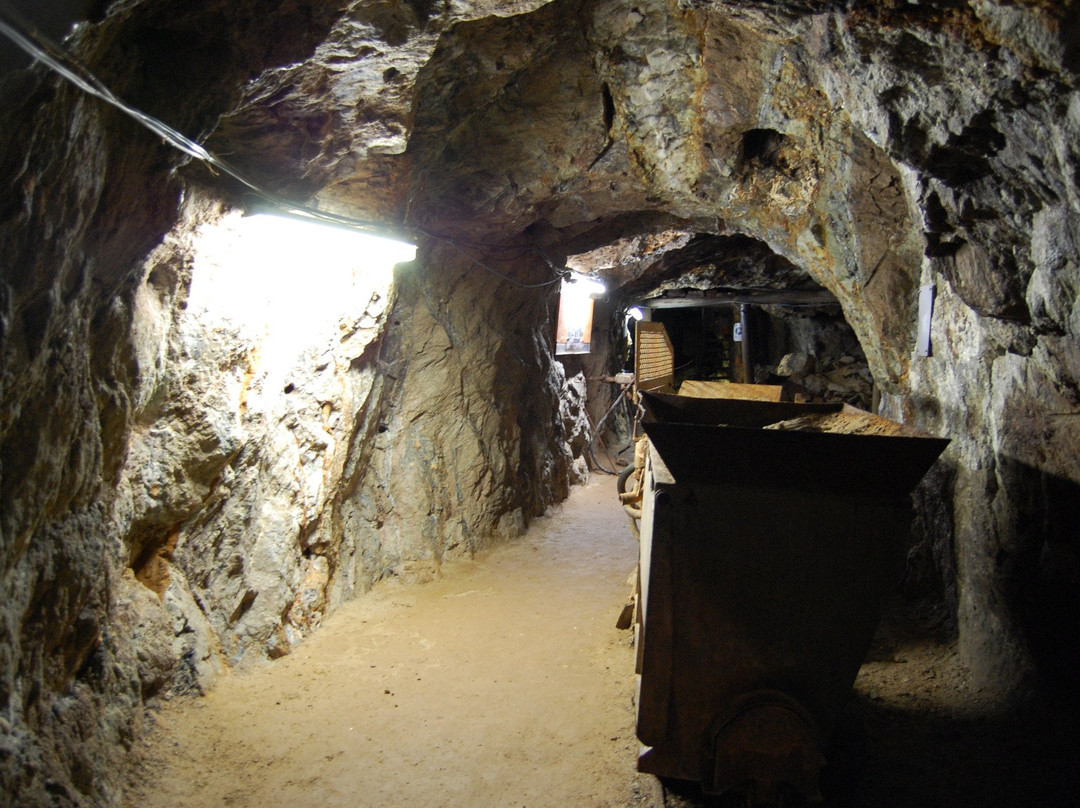 托特瑙旅游景点-Bergwerk Finstergrund