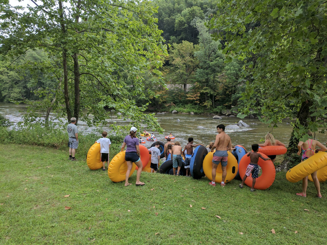 Loafers Glory Rafting and Tubing-Bakersville必去景点