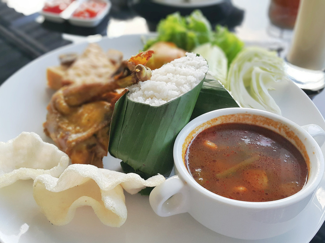 Cisarua餐馆和美食-Sky Garden Resto & Lounge