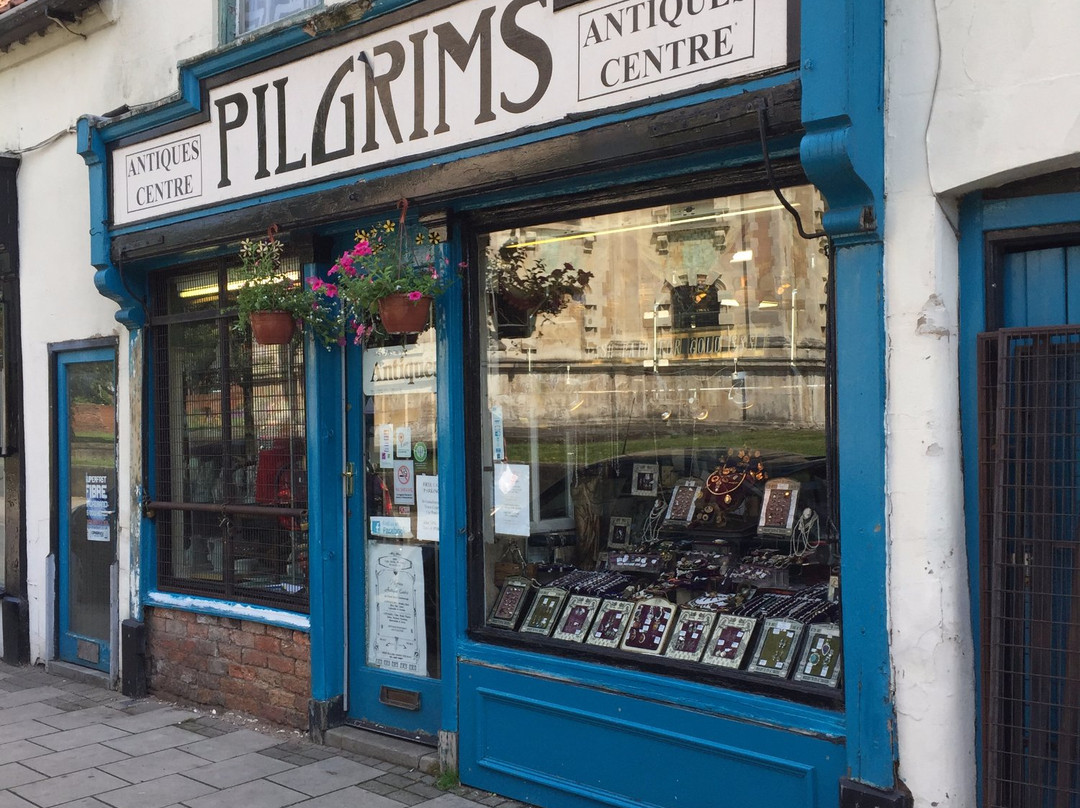 Pilgrims Antiques Centre景点图片