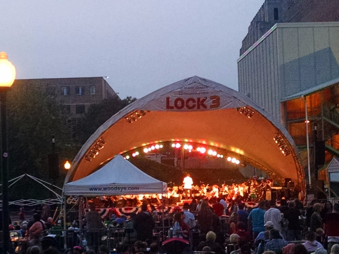 Lock 3-阿克伦必去景点