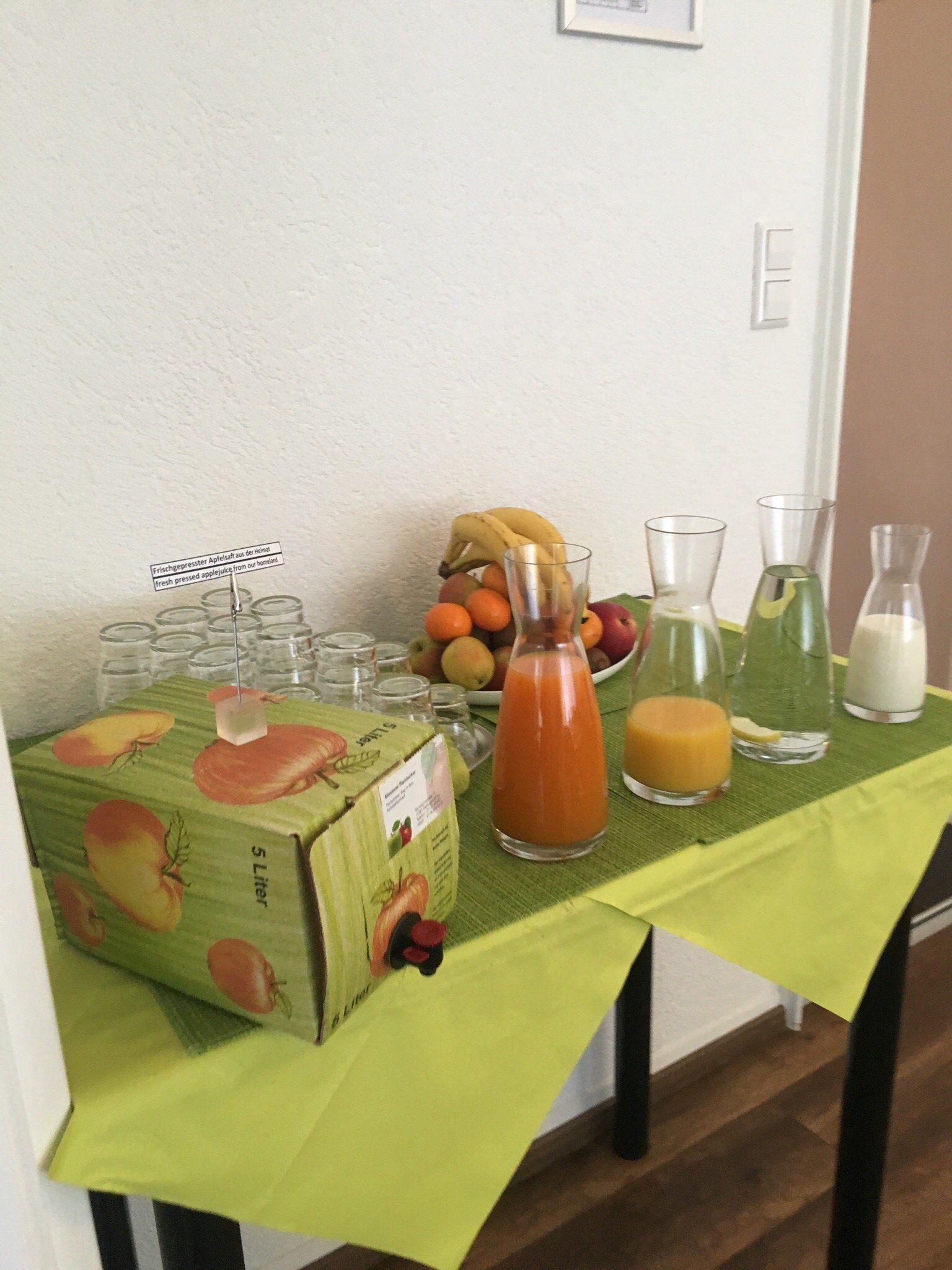 Bed and Breakfast Outlet Hotel-餐饮