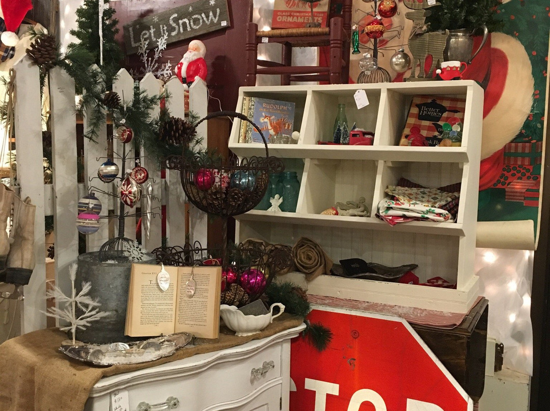 Haupt Antiek Market-Apple Valley必去景点