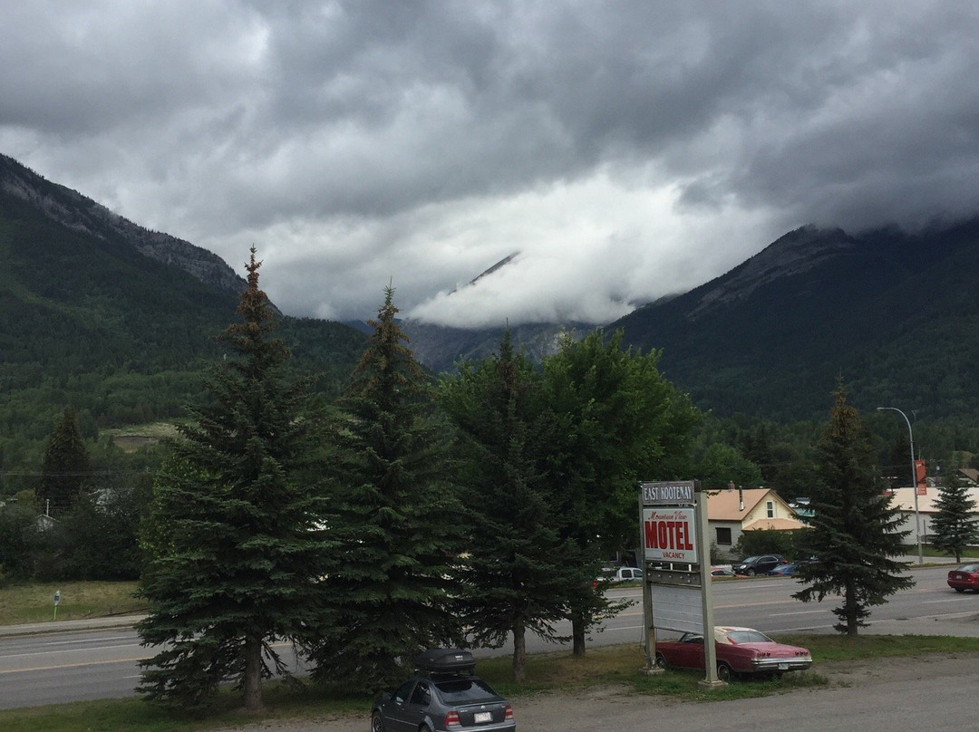 East Kootenay Motel主图