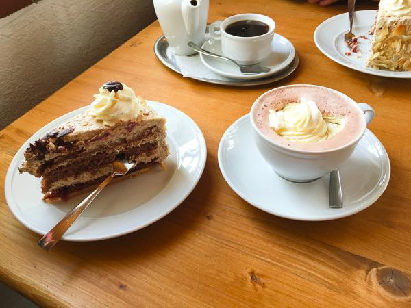 Roedinghausen餐馆和美食-Cafe Krumel