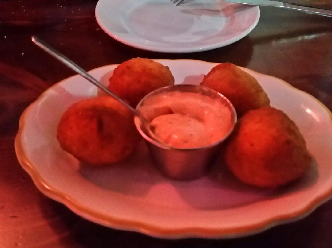 El Criollo Bar & Grill