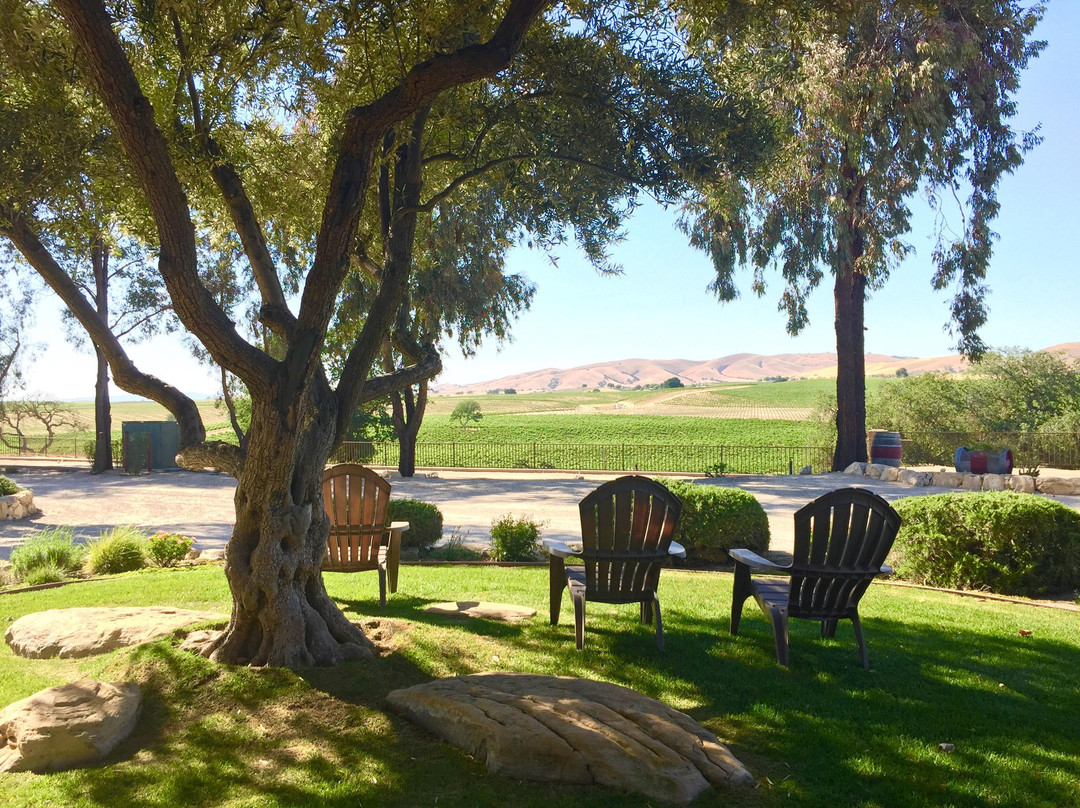 Four Sisters Ranch Vineyards & Winery景点图片