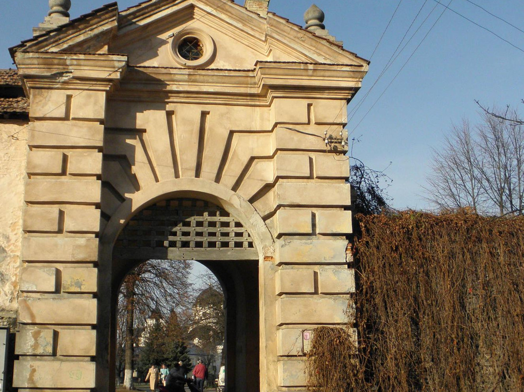 Zvirynetska Gate-Zhovkva必去景点