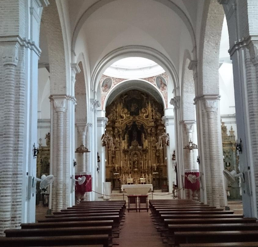 Iglesia de Santiago景点图片