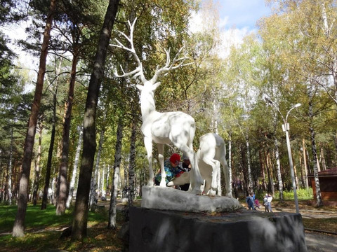 Rudnyy旅游景点-Sculpture Deers