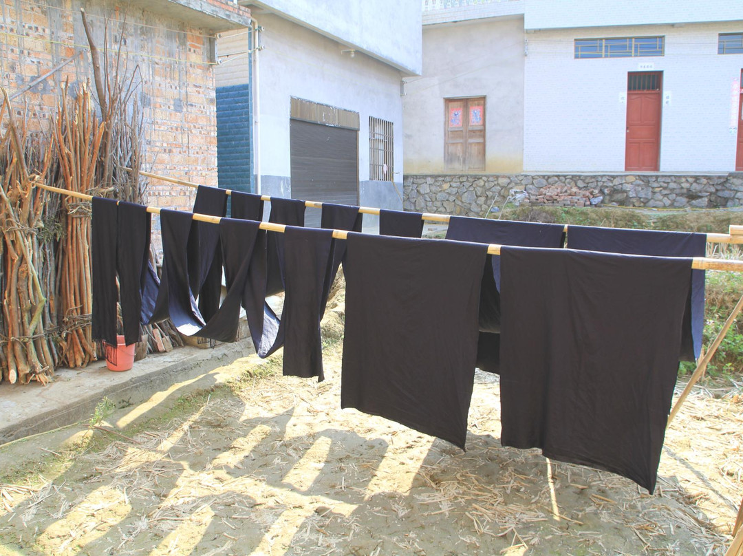 南龙布衣古寨-兴义市必去景点