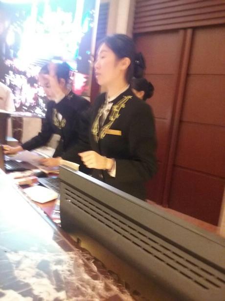 华钜君悦酒店-客卧